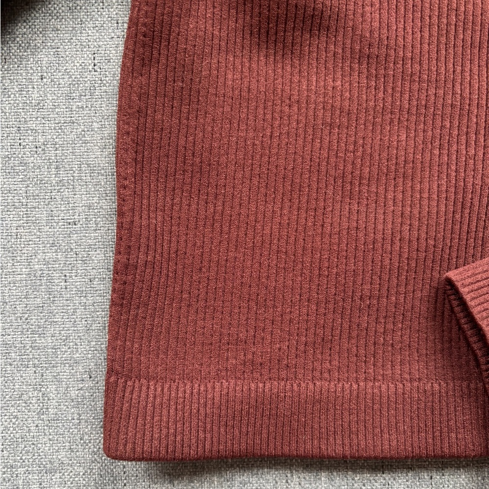 PrettyLittleThing Ribbed Long sleeve crop - Picture 4 of 5